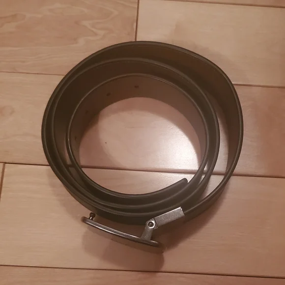 Coach black leather belt. - Picture 3 of 4